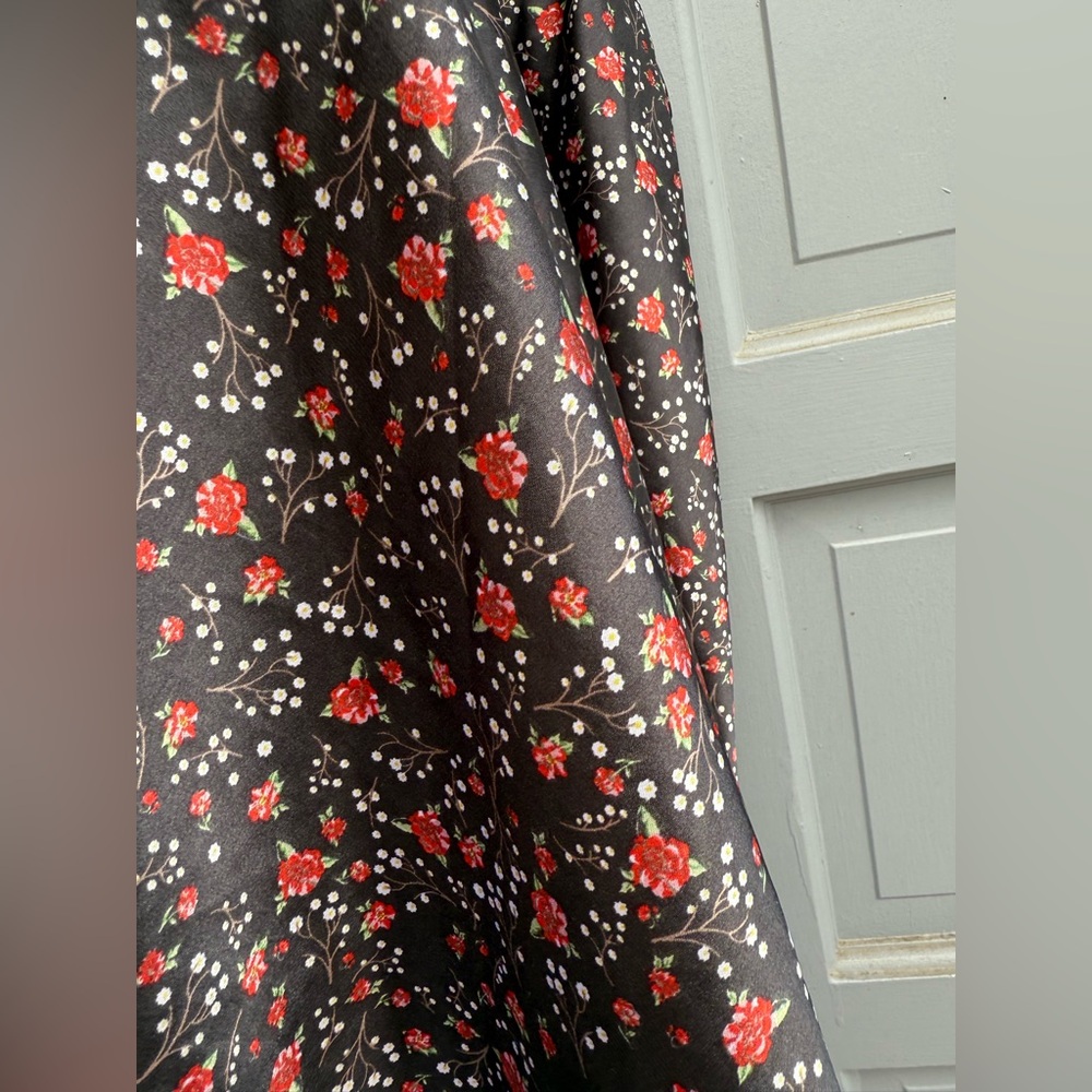 Knit Riot‎ black and red floral Maxi A-Line Skirt with waistband size L - Picture 3 of 8